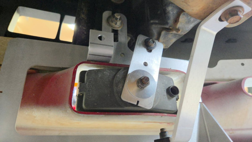 Gen 1 Fog Light Bracket Kit Natural Finish