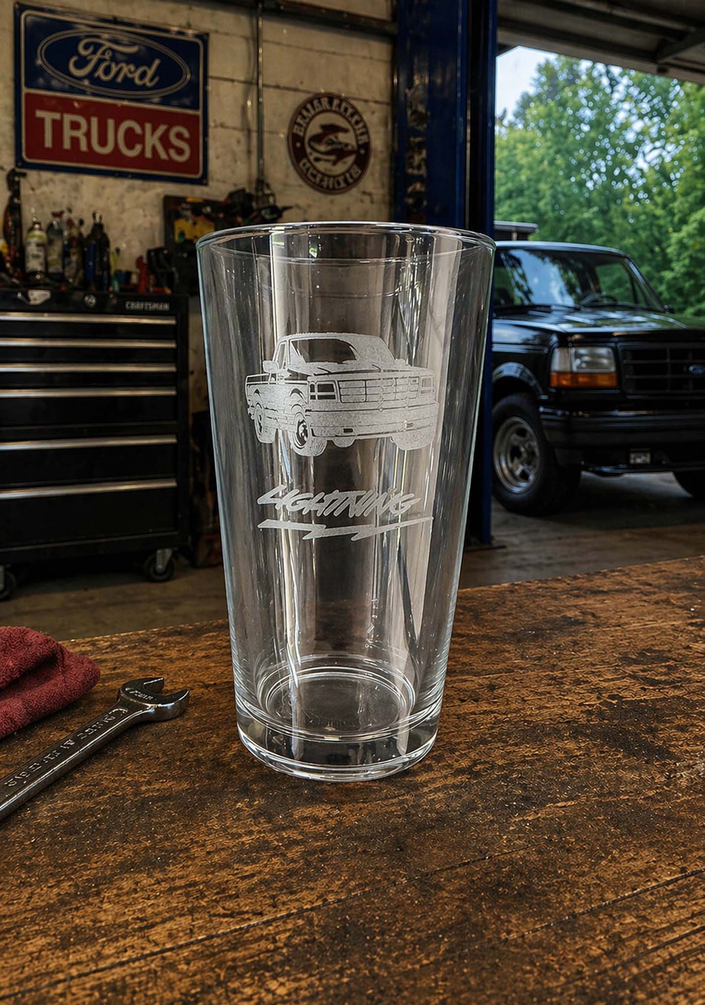 Gen 1 Lightning Pint Glass