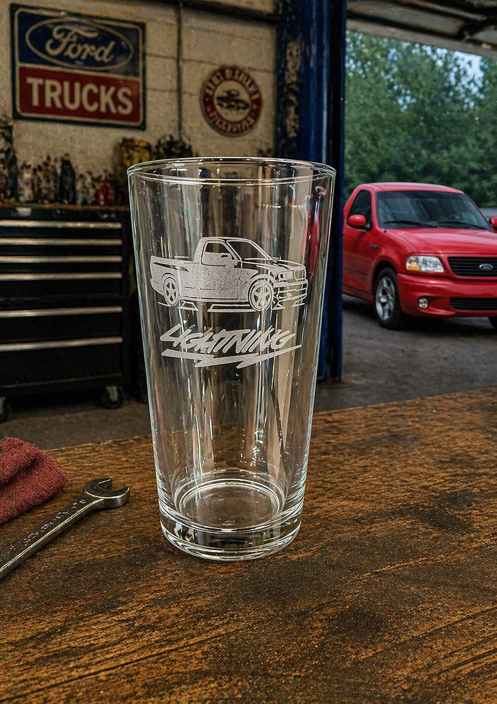 Gen 2 Lightning Pint Glass